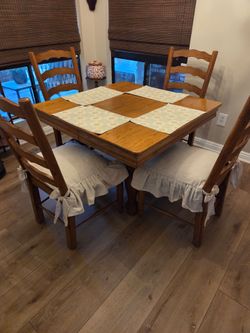 Solid wood square table (dining/kitchen)