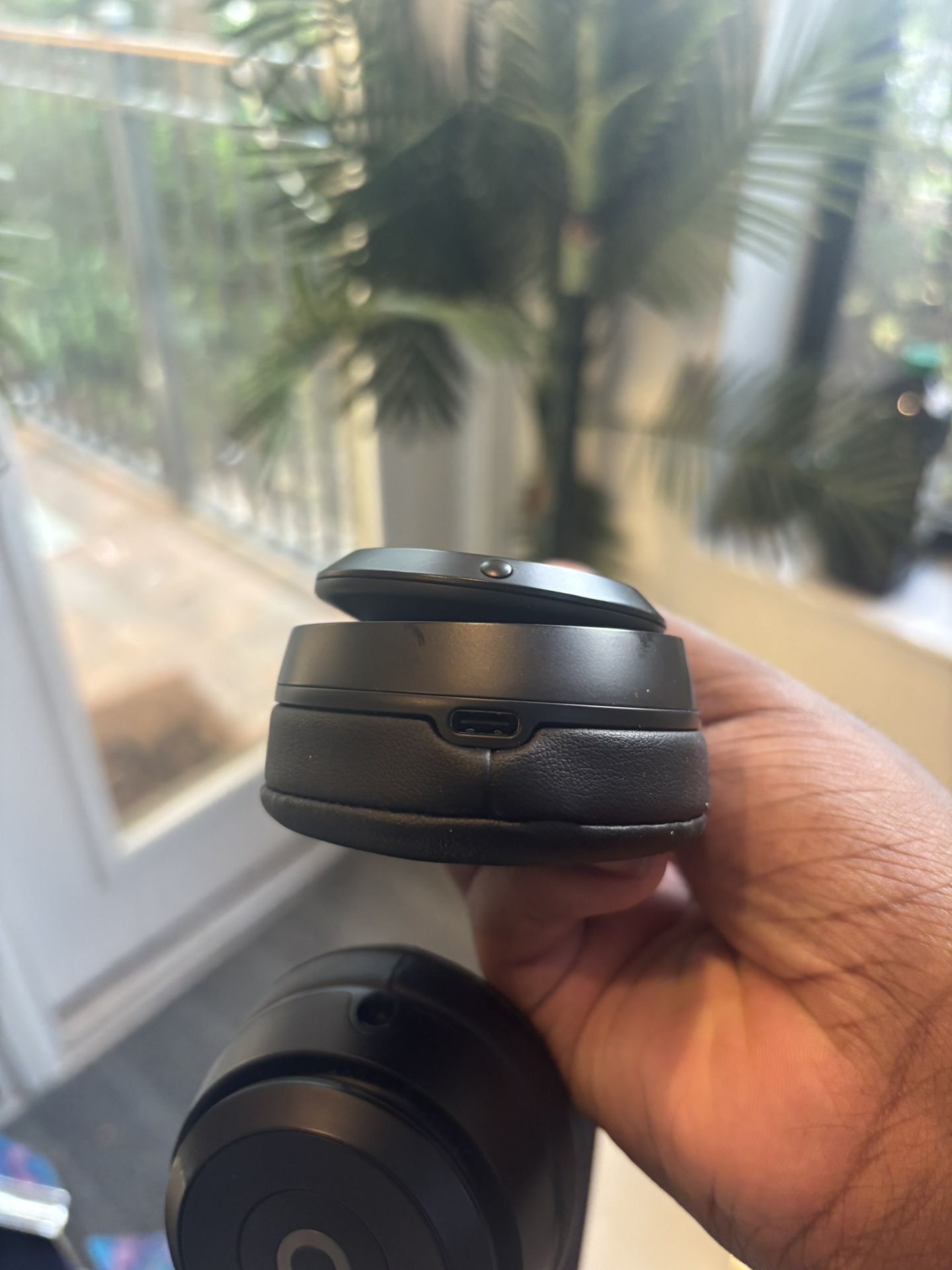 Beats Solo 4