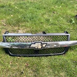 2001-2005 Chevy Silverado Front Grill