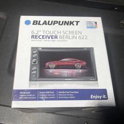 Blaupunkt 6.2in. indash touchscreen Berlin 622 carplay