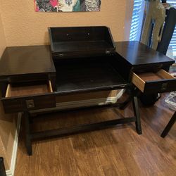 Escritorio Madera Sólida Muy Pesado Muy Buena Condicion 