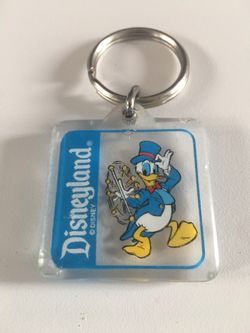 Disneyland Donald Duck Keychain