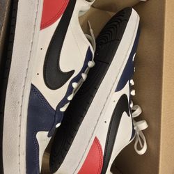 Nike Womns Court Vision (Low-top).