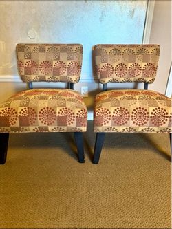 Set of 2 accent chairs