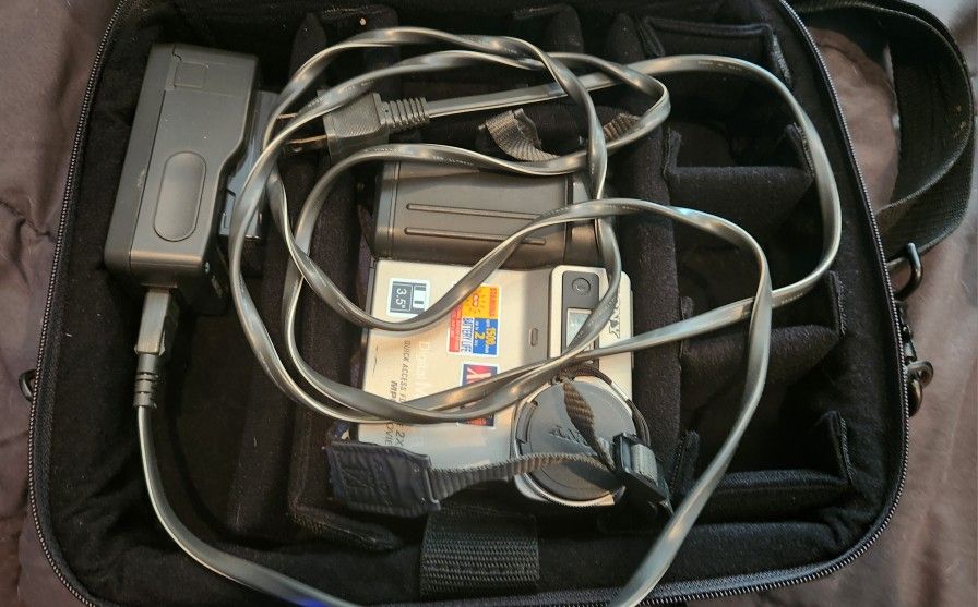 Vintage Sony Mavica MVC-FD73 Floppy Disk Digital Camera