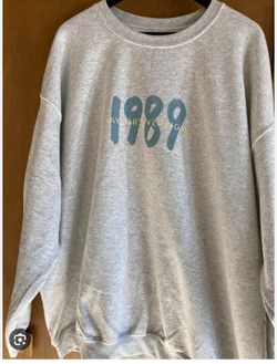 Medium and Large New Spotify Fans First Heather Gray 1989 (Taylor's Version) Crewneck