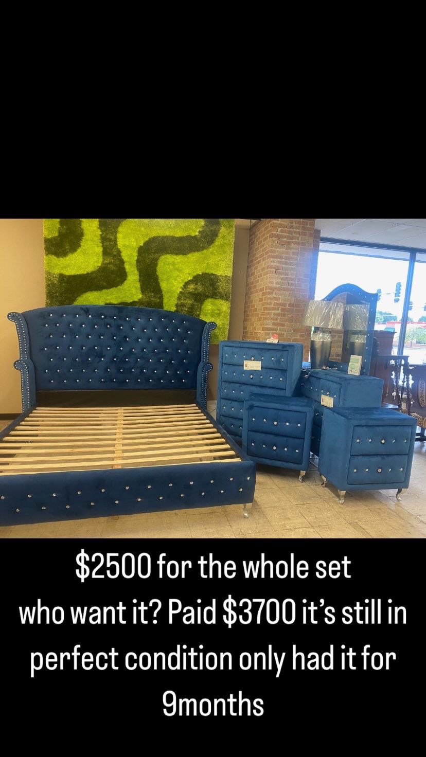 King Size Deluxe Bed (BRAND NEW)