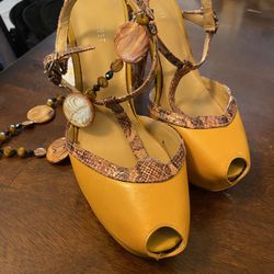 Snakeskin/mustard NINE-WEST 5” Stilettos 8M 