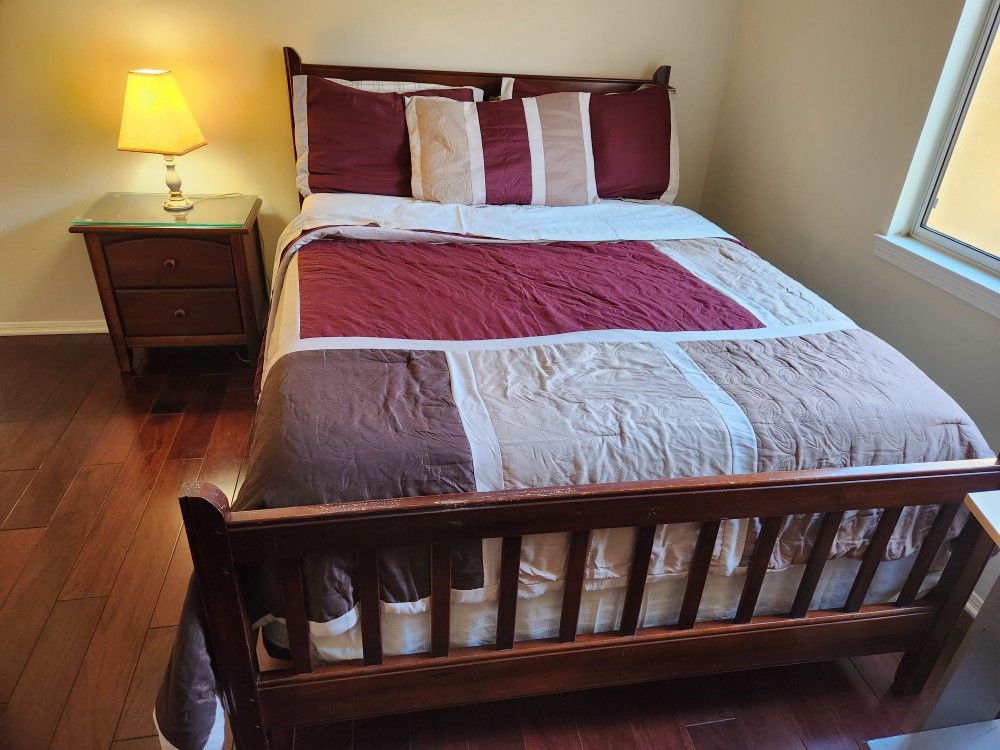 Queen Bedroom Set