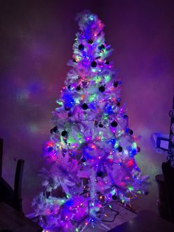 White 7 Foot Tall Christmas Tree