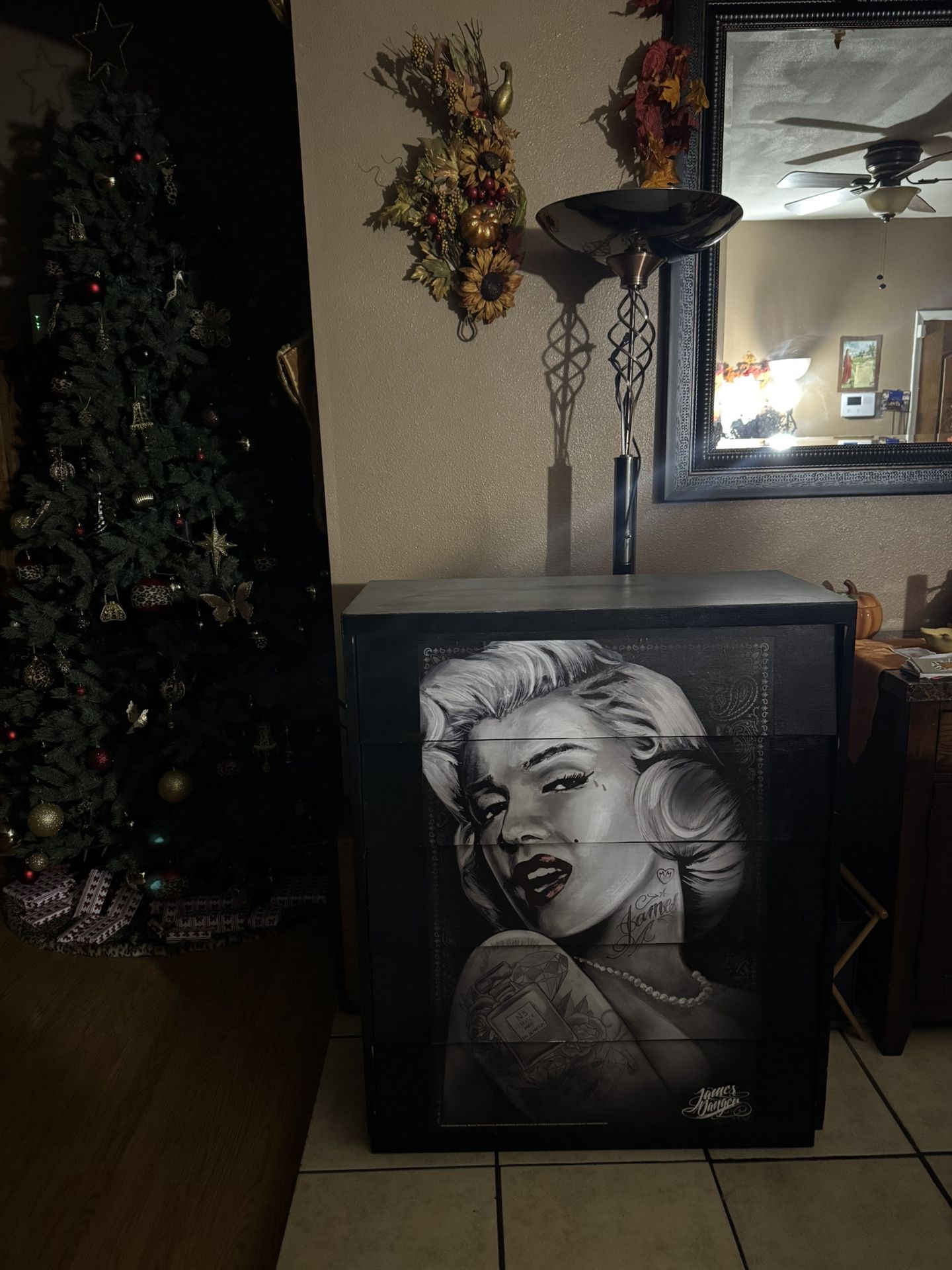 Marilyn Monroe Dresser