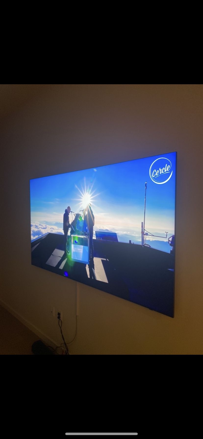 85 Inch Samsung Class QN990F & Samsung Wireless Q-Series Soundbar