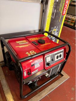$550 Gas powered Honda 2500 W Generator