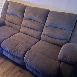 Couch That Let’s Out 