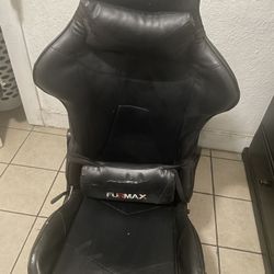 Gaming chair