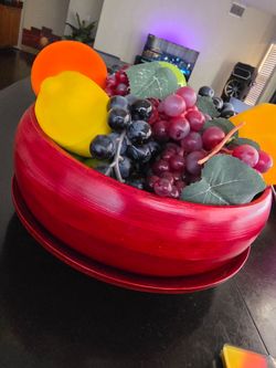 2 piece Fruit bowl + fake fruit