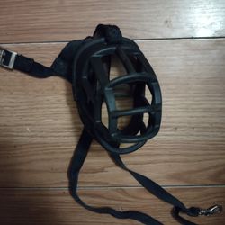 Dog Muzzle Like New Size 3, for lab sized dogs