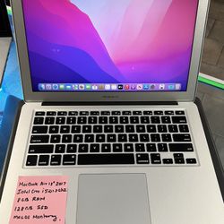 MacBook Air 2017 - Very Good Condition- Specs in the Picture 