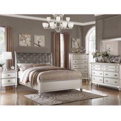 Beautiful Contemporary King size Complete Bedroom Set. Mattress Sold Separately 