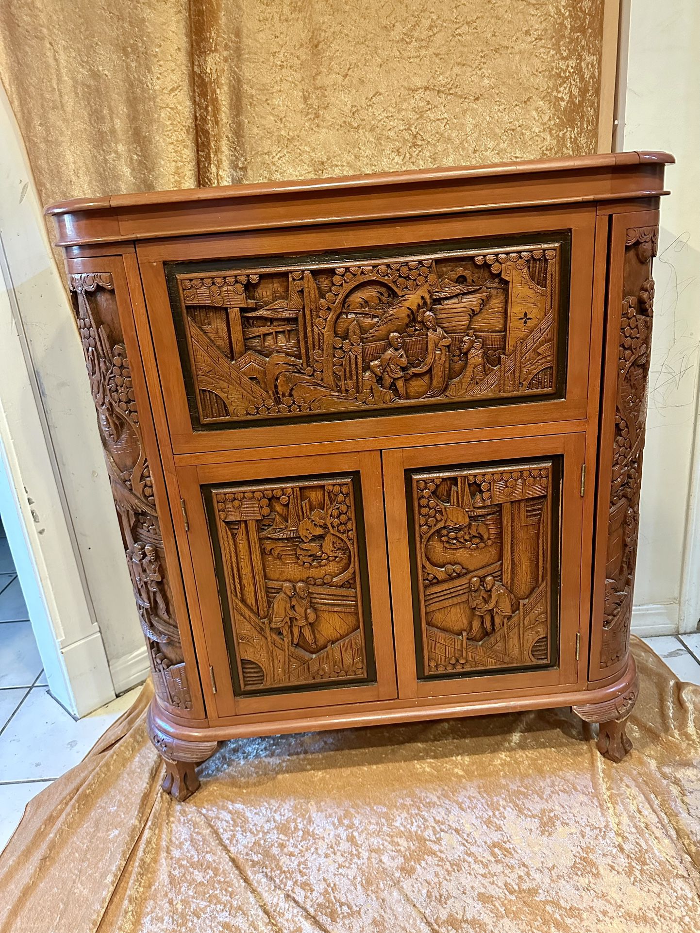 Hand Carved Chinese Bar Mid-Century Antique 