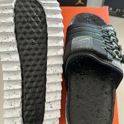 New / Men US10/ NIKE ASUNA CRATER SLIDE