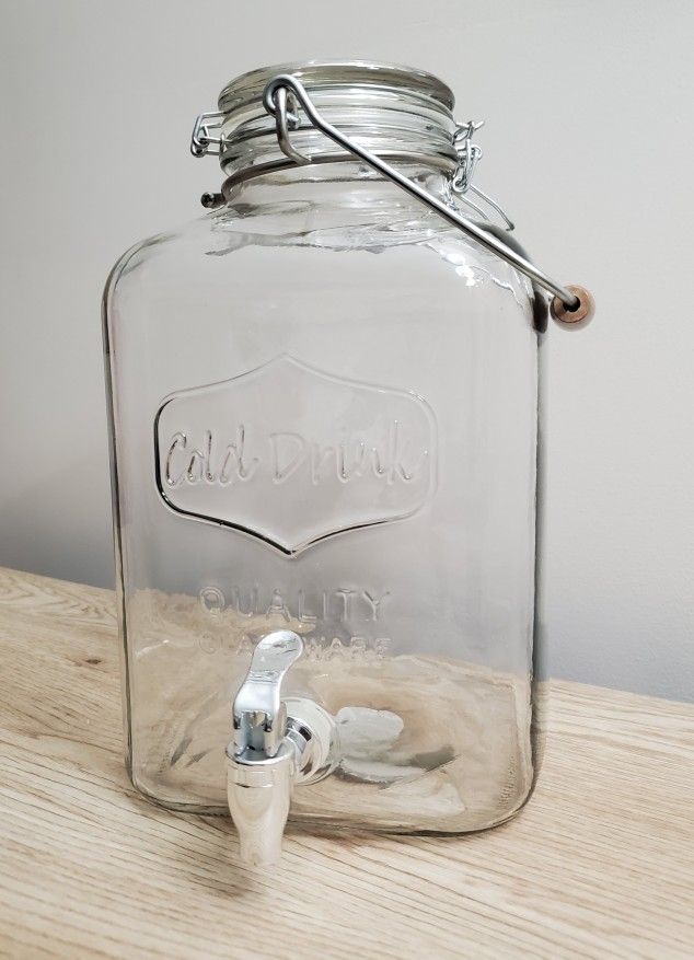 LIKE NEW Glass 2-Gallon Square "Mason Jar" Style Drink Dispenser