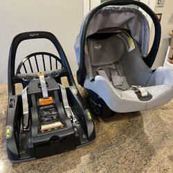 Chicco KeyFit 35 Infant Car Seat and  2 Bases