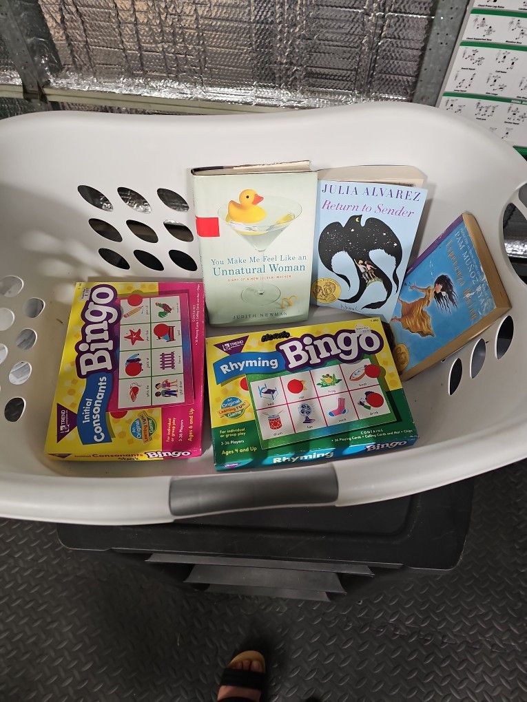 Free Books And Rhyming/ Consonants Bingo Cards
