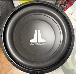 Vendo dos bajos JL Audio nuevos en $450