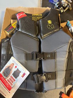 New Hyperlite Adult Medium Boating Life Jacket