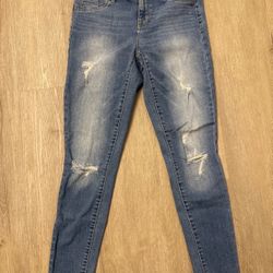 No Boundaries High Rise Distressed Jeggings – Light Wash Denim, Size 2/26