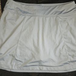 Nike GOLF SKORTS SIZE SMALL 