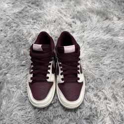 Size 7.5 Nike Dunk Low Valentine Day Edition 