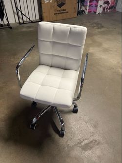 Office chair/vanity chair