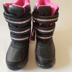 Snow boots Girls size 1 (New)