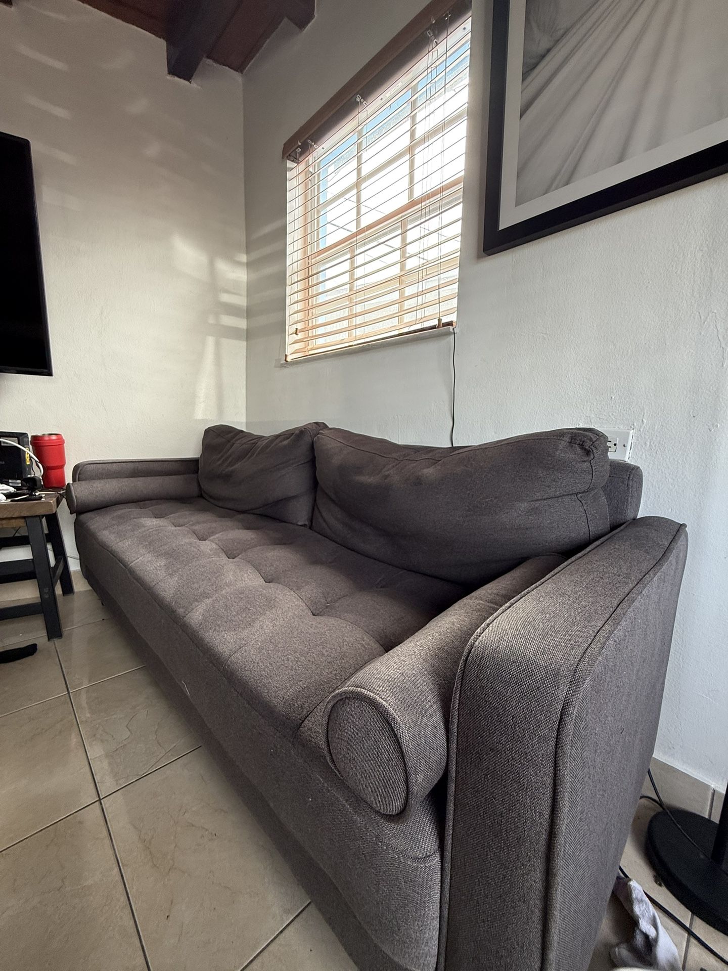 Gorgeous and Amazingly Comfortable Couch! ποΈ