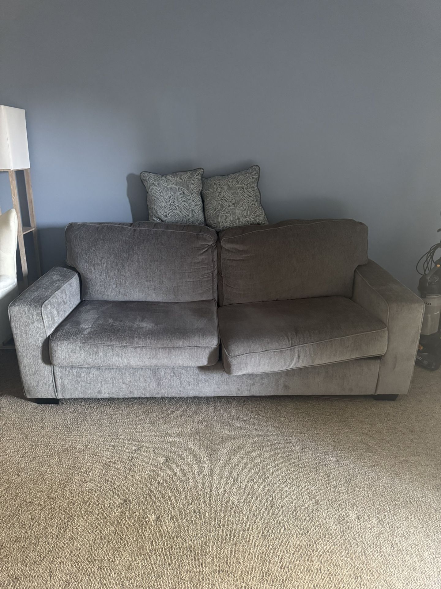 Couch And Other House Items For Sale. 