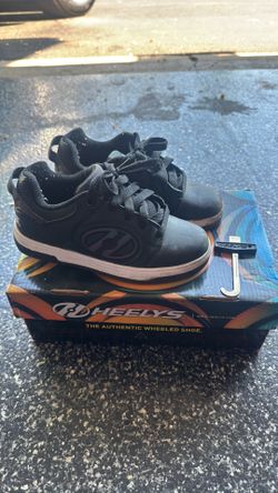 Heelys size 2 youth