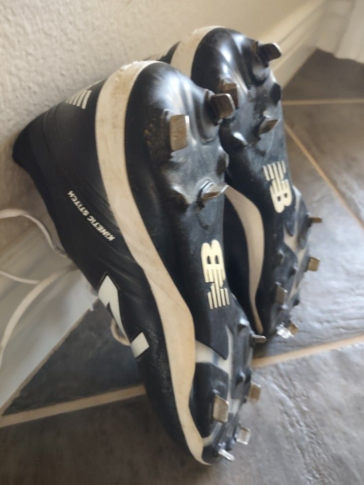 New Balance Fresh Foam 3000V4 Mother's Day Baseball Cleats Size 9.5 for  Sale in Pomona, CA - OfferUp