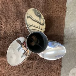 SS Rebel 3 Blade Prop 15.5x17 Rh