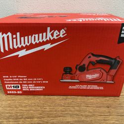Milwaukee 2623-20 M18 18V Lithium-Ion Cordless 3-1/4 in. Planer (Tool-Only)