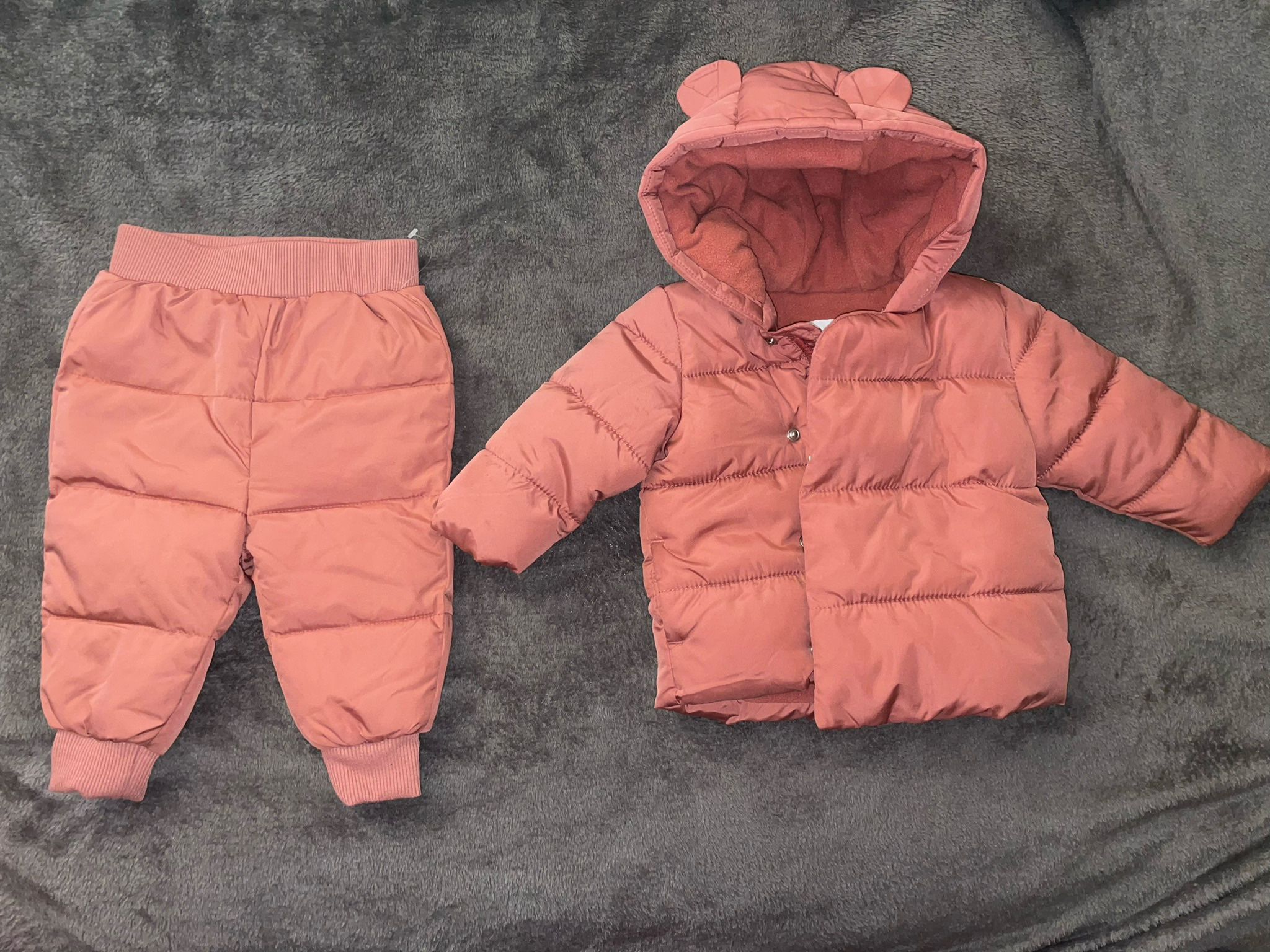 Old Navy matching snow suit 