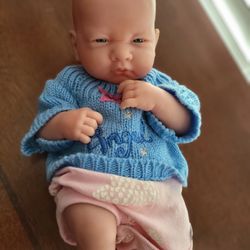 👶✨ Realistic Reborn-Style Baby Doll ✨👶