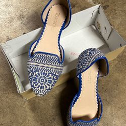 Flats with Open Side Design