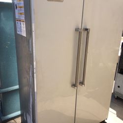 Viking commercial grade refrigerator