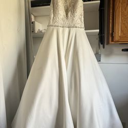 Wedding Dress W/ Veil