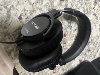 Tascam TH-200X Studio Headphones