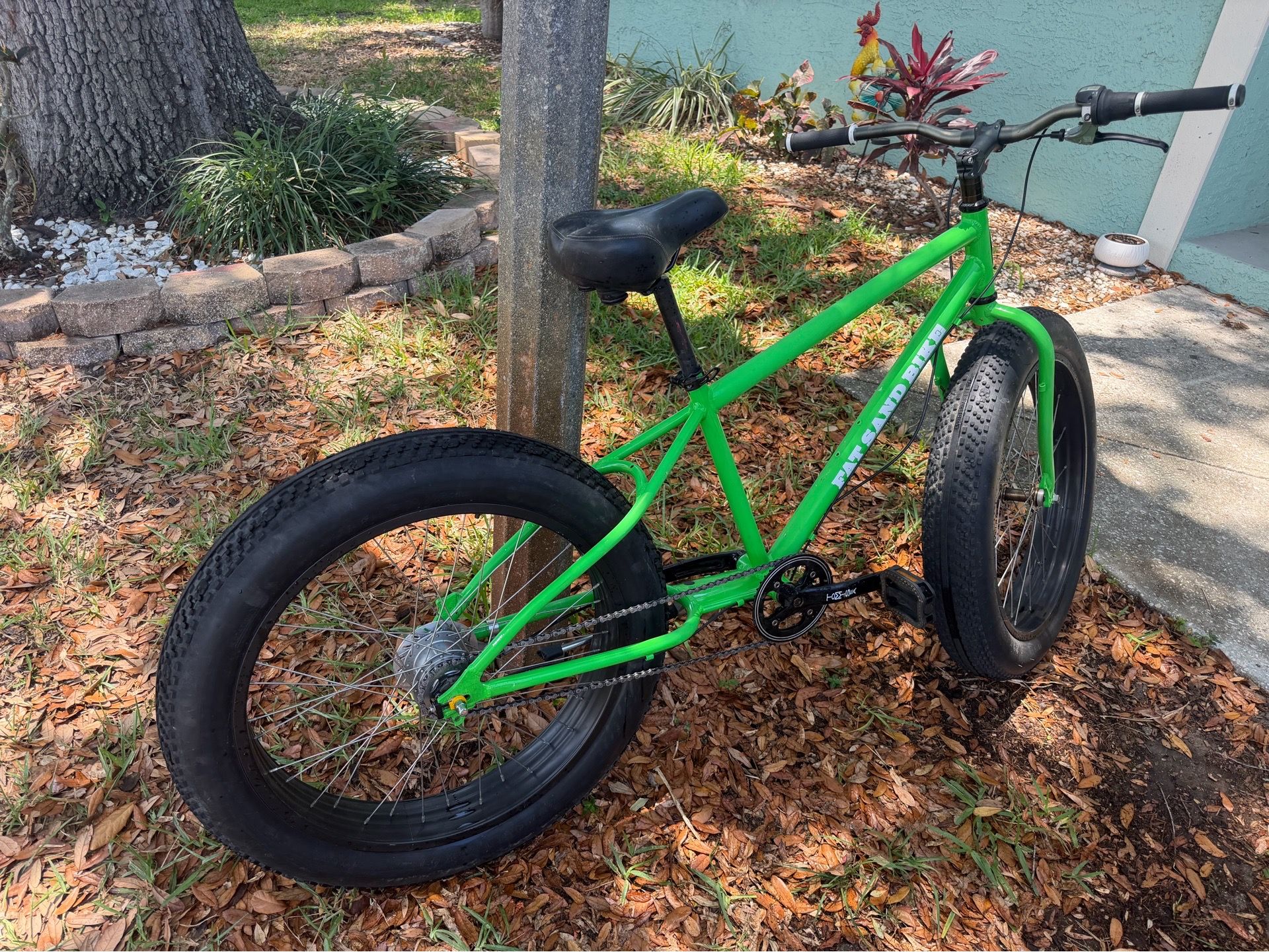 Fat tire bike, 8 speed disc brakes, very well built.