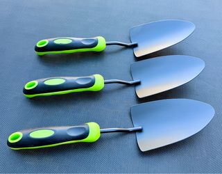 NEW - 3 pcs Gardening Shovels/Trowels Small Digging Hand Shovel