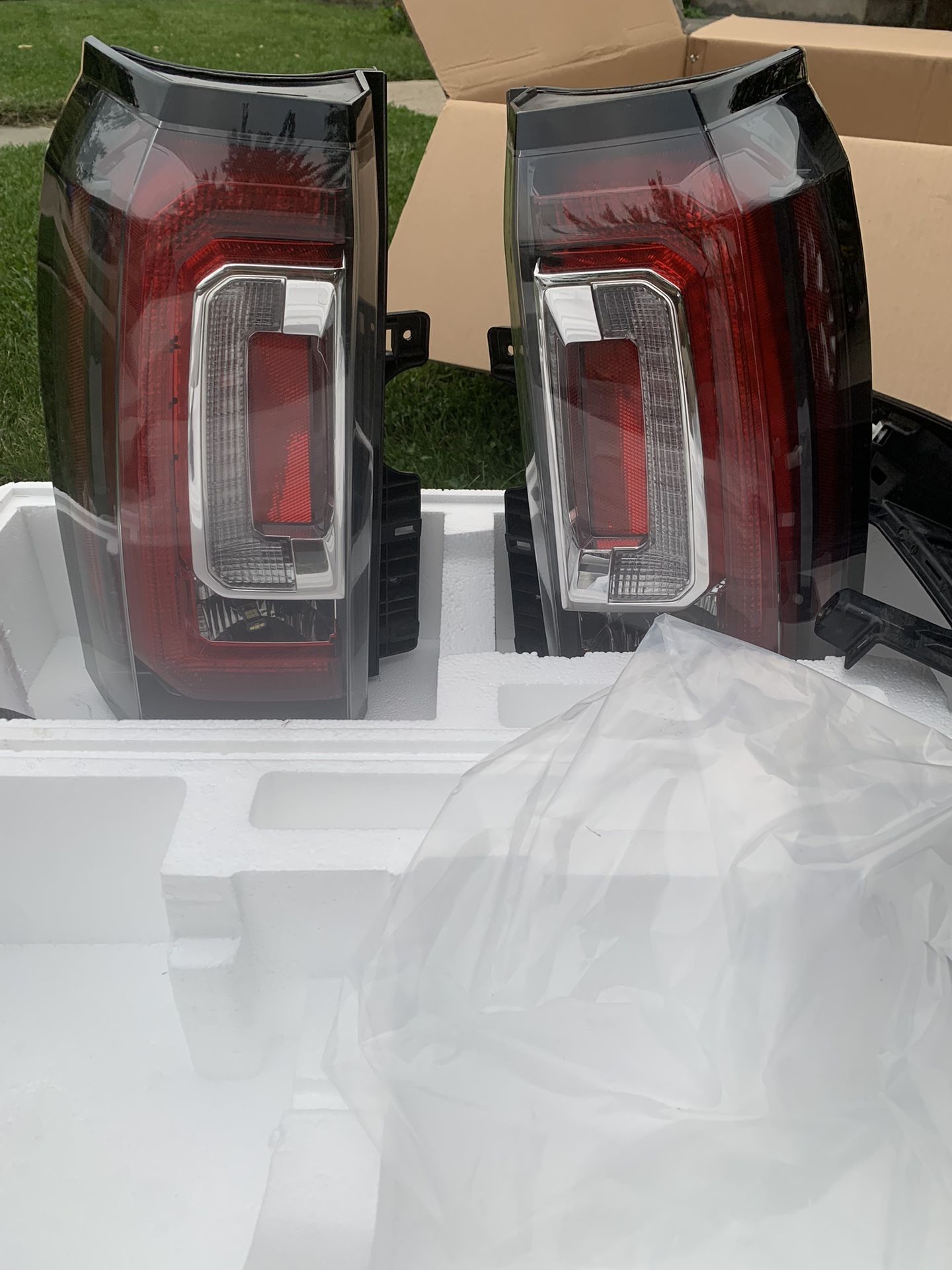 Yukon Tail Light OEM 2015 -2020